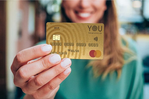 Una característica de la tarjeta de crédito YOU: no genera comisiones anuales ni en retiradas de efectivo