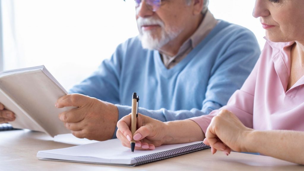 El Préstamo LABORAL Kutxa cobra 1% de comisión de apertura y maneja TAE desde 6,99%.